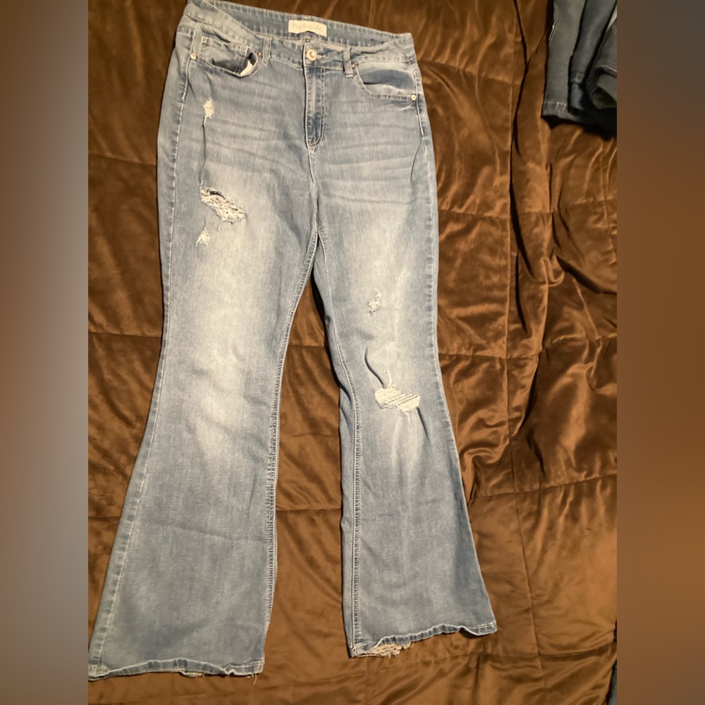 Hydraulic brand, size 15, Stylish Blue Distressed Women Jeans - Picture 7 of 13